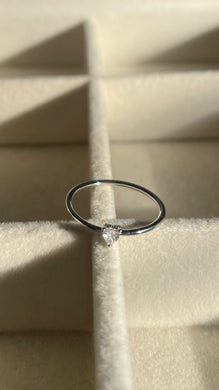 Dainty Heart Ring